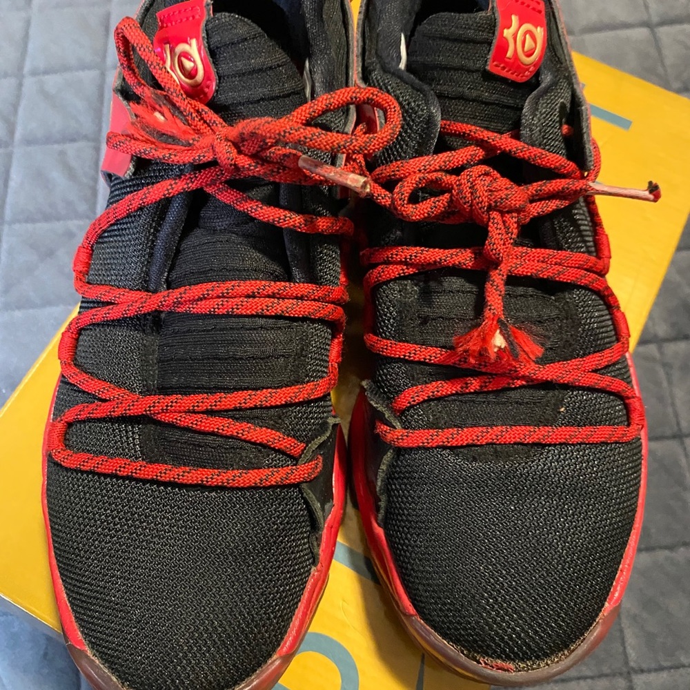 Kevin Durant boys sneakers